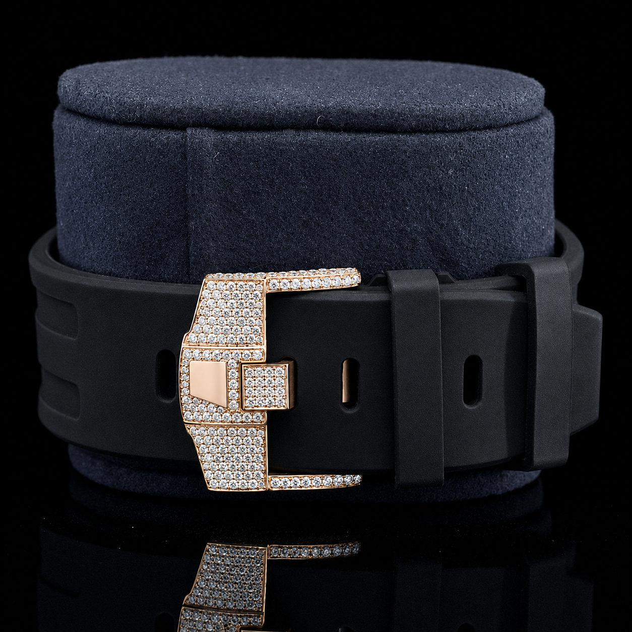 Luxurious Moissanite Dial Watch With Black Rubber Belt (2)